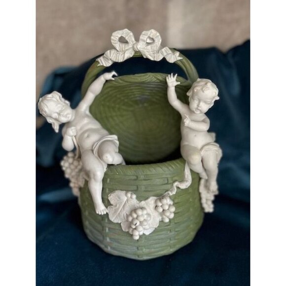 Porcelain Bucket with Angels 12" 10" - Picture 4 of 16